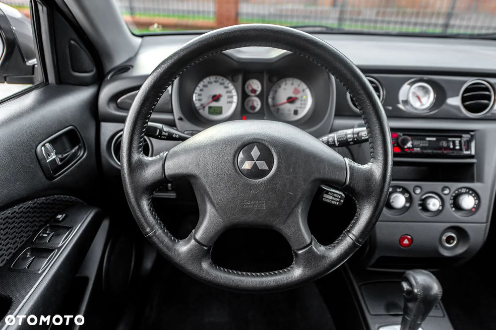 Mitsubishi Outlander - 20
