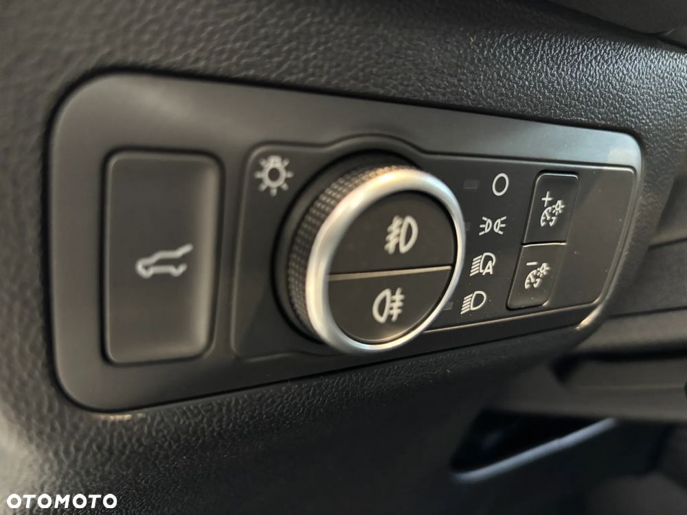 Ford Kuga - 9