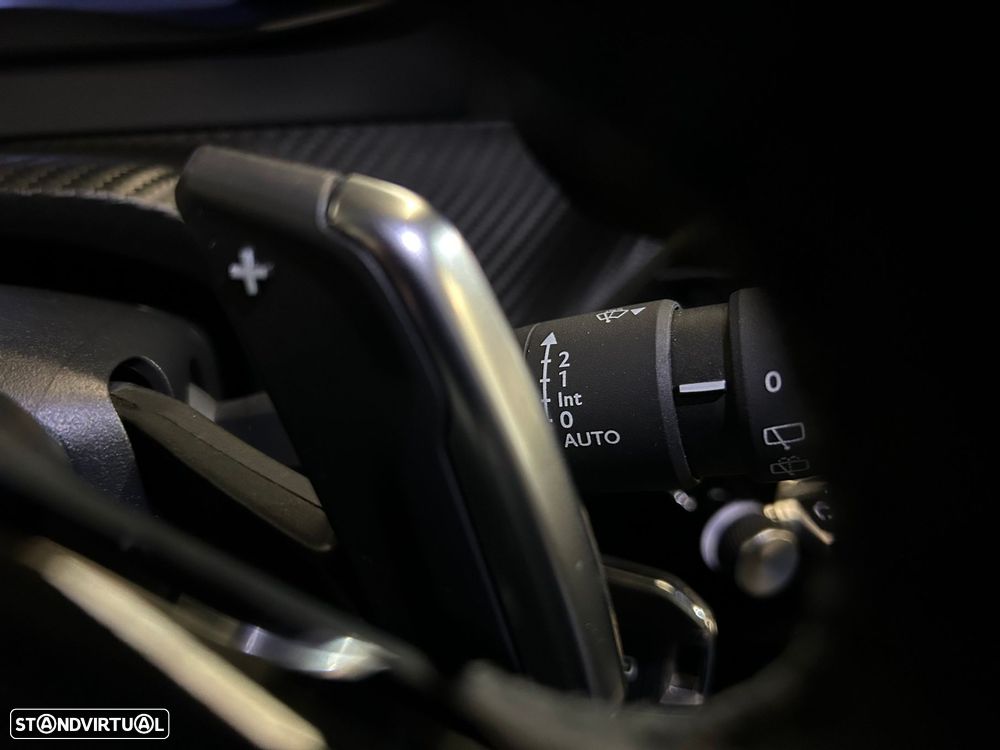 Peugeot 2008 1.2 Hybrid Allure e-DCS6 - 36