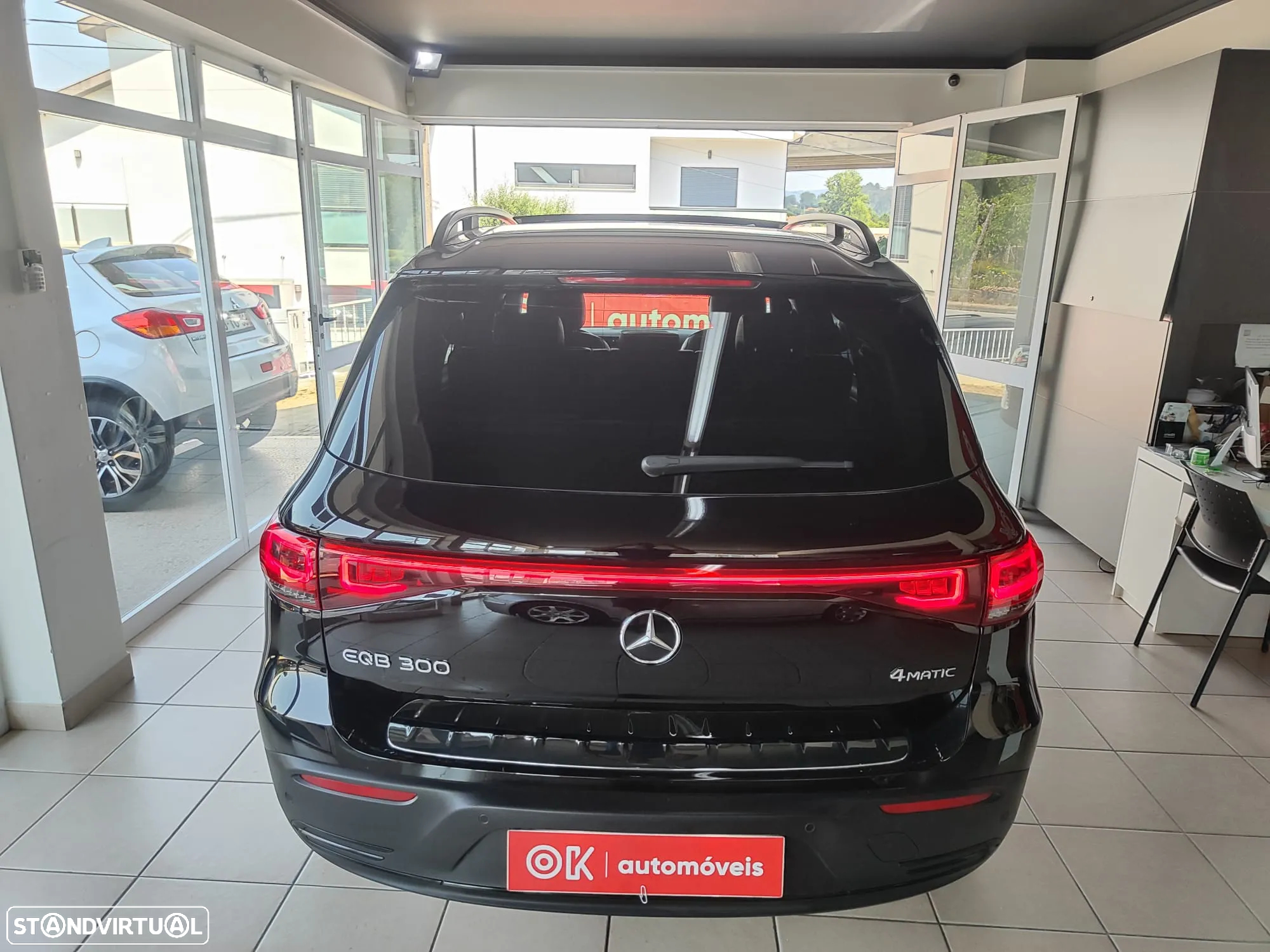 Mercedes-Benz EQB 300 4Matic Progressive - 9