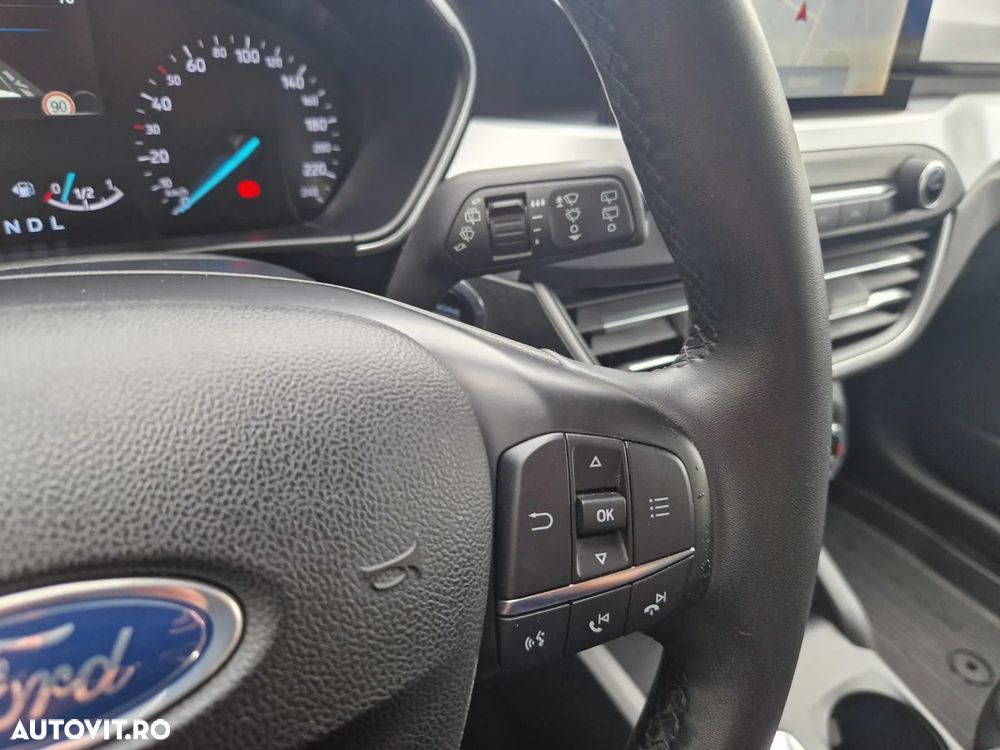 Ford Focus 1.0 EcoBoost Connected - 13