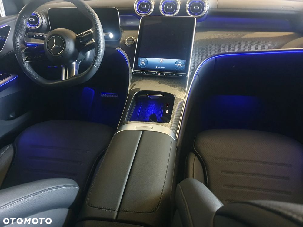 Mercedes-Benz GLC ver-220-d-4matic-9g--tronic-edition-amg-line - 23