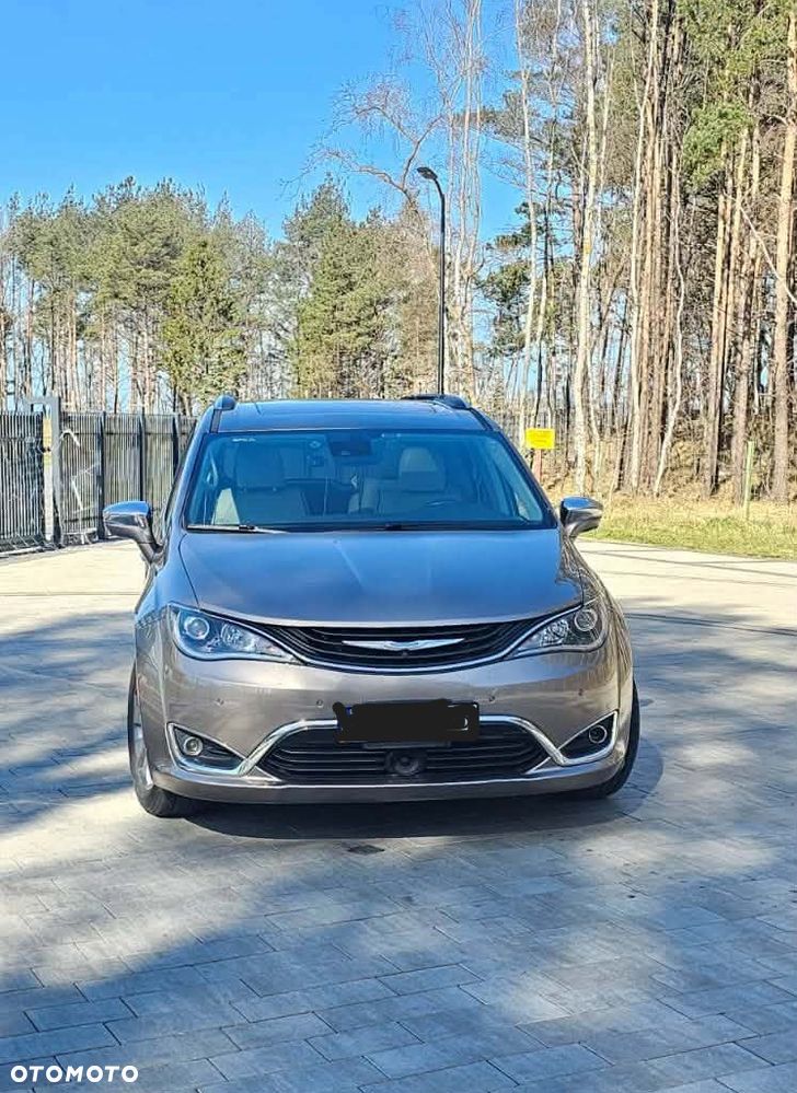 Chrysler Pacifica - 4