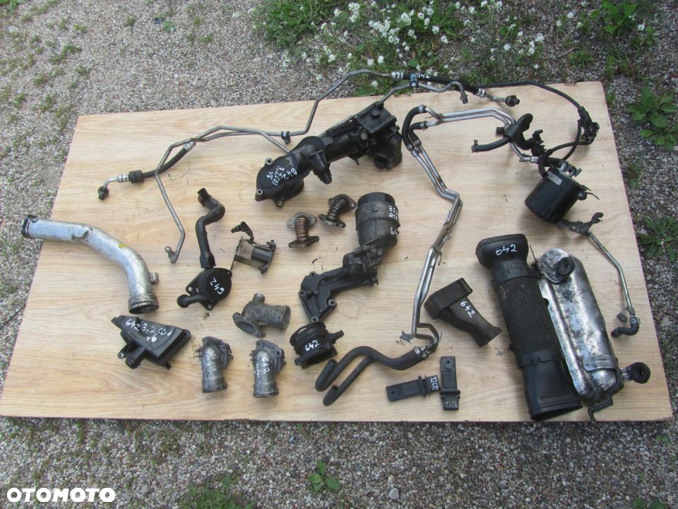 MERCEDES om 642 podstawa filtra oleju - 1