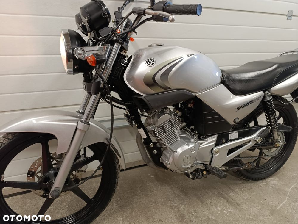 Yamaha YBR - 9