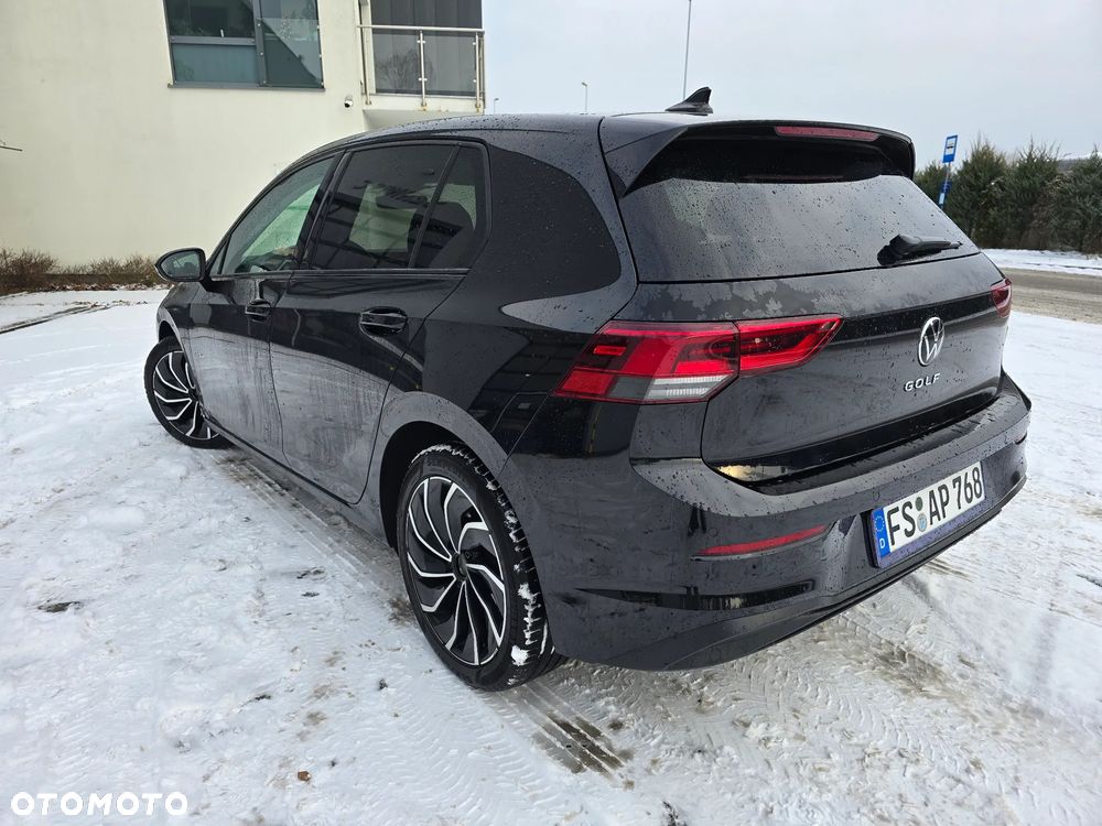 Volkswagen Golf - 10