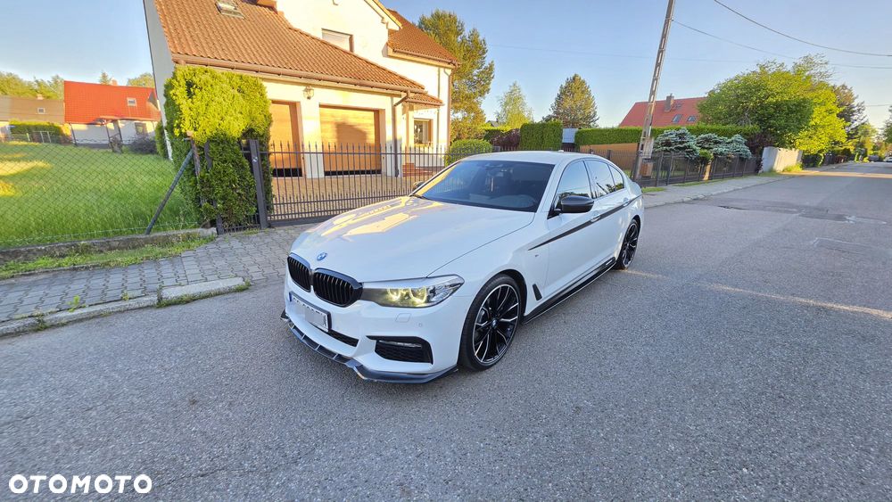 BMW Seria 5 520d M Sport - 4