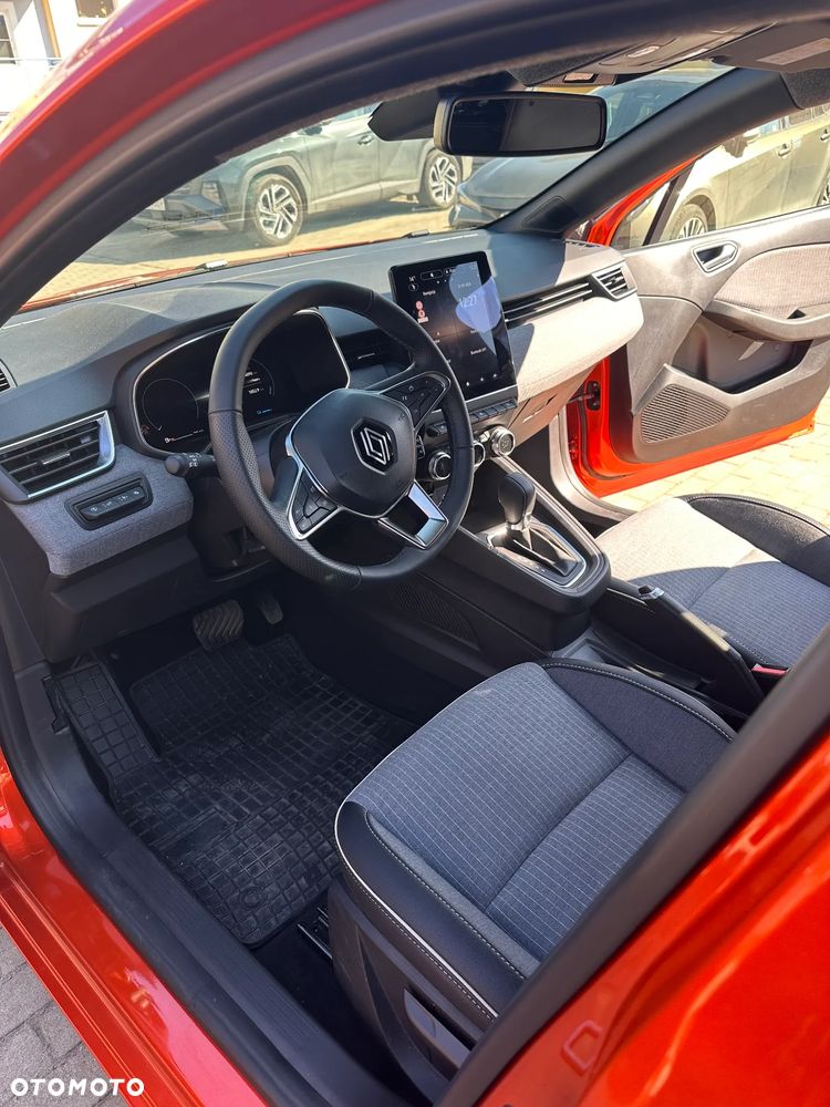 Renault Clio 1.6 E-TECH Techno - 12