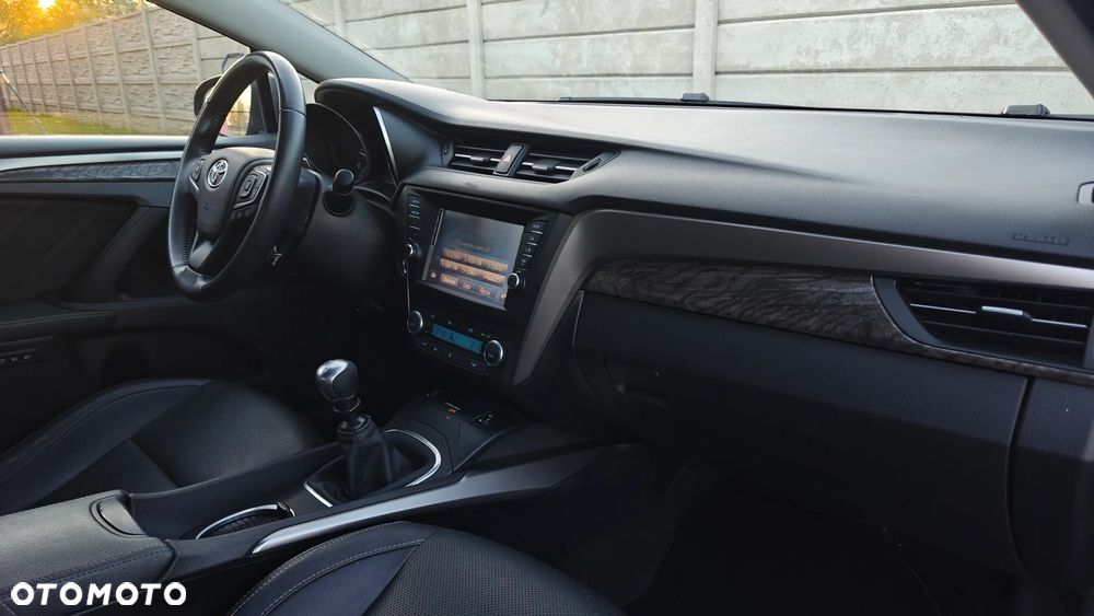 Toyota Avensis 2.0 D-4D Prestige - 35