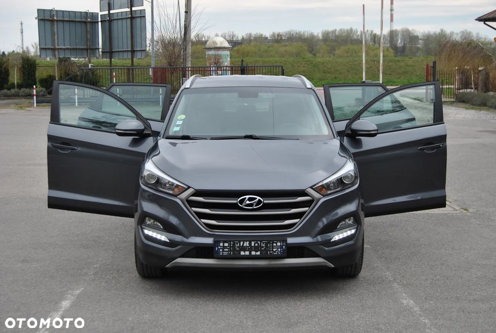 Hyundai Tucson blue 1.7 CRDi 2WD Style - 9