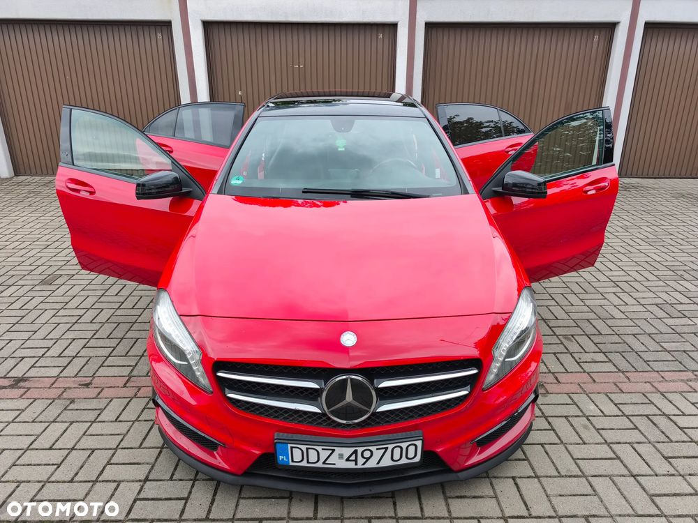 Mercedes-Benz Klasa A 180 (BlueEFFICIENCY) 7G-DCT AMG Sport - 23