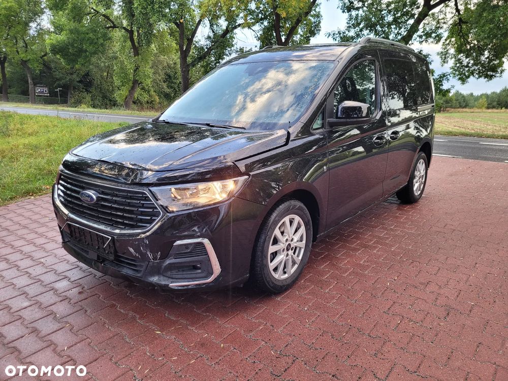 Ford Tourneo Connect 1.5 EcoBoost Titanium - 24