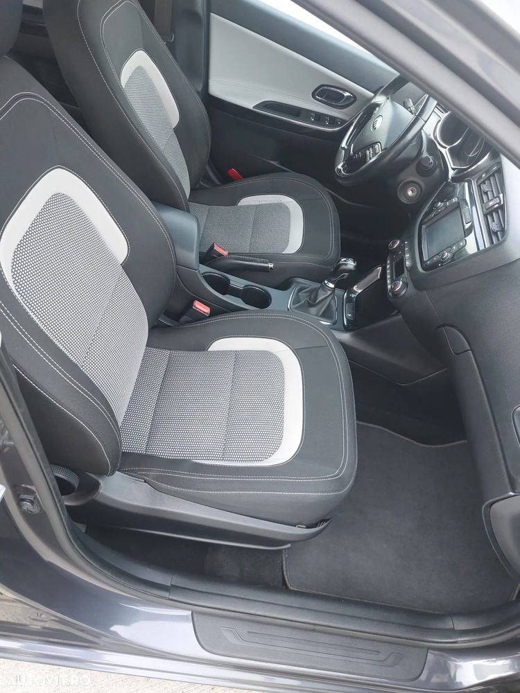 Kia Ceed - 9