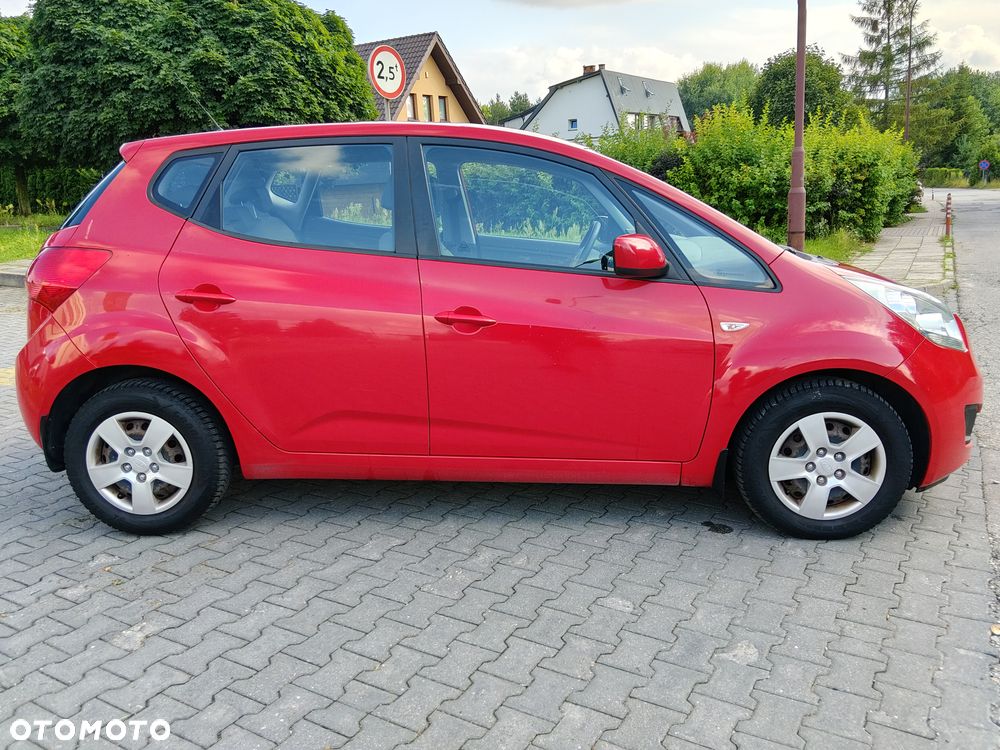 Kia Venga 1.4 L - 11