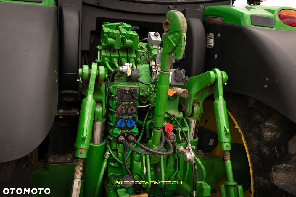 John Deere 6215R - 13