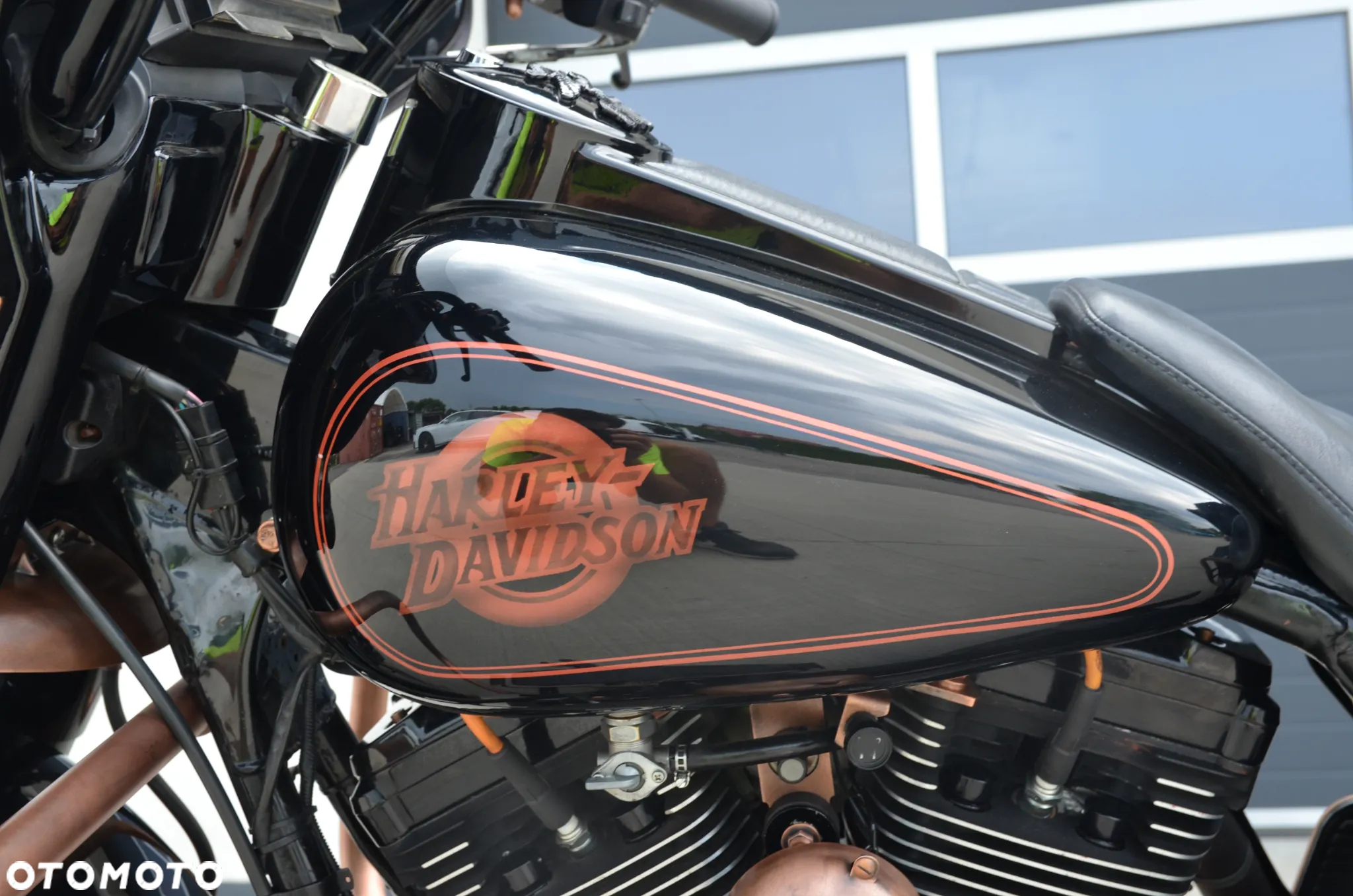 Harley-Davidson FLH Electra Glide - 13