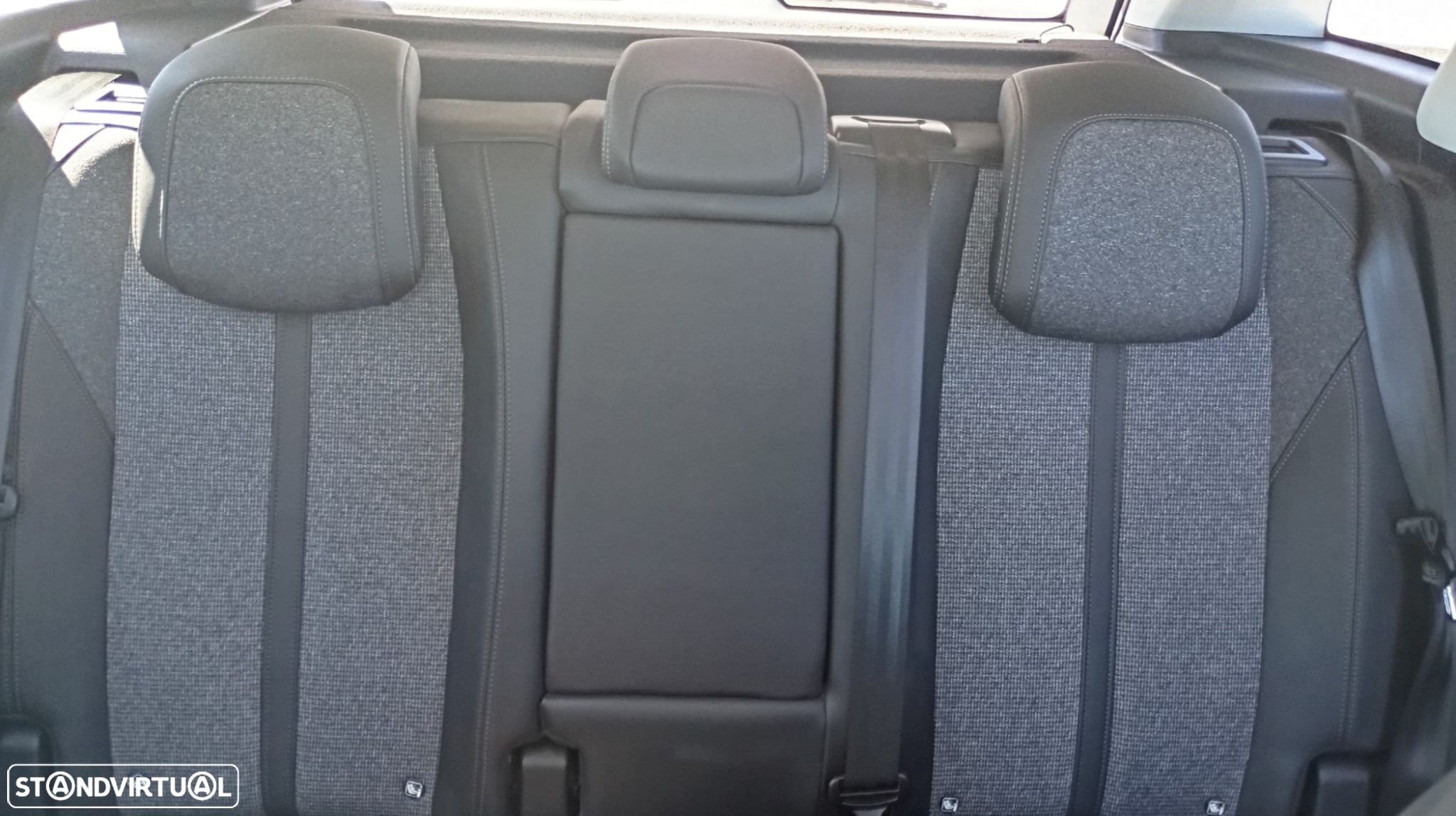 Peugeot 3008 PureTech 130 Stop & Start GPF EAT8 Allure Business-Pack - 20