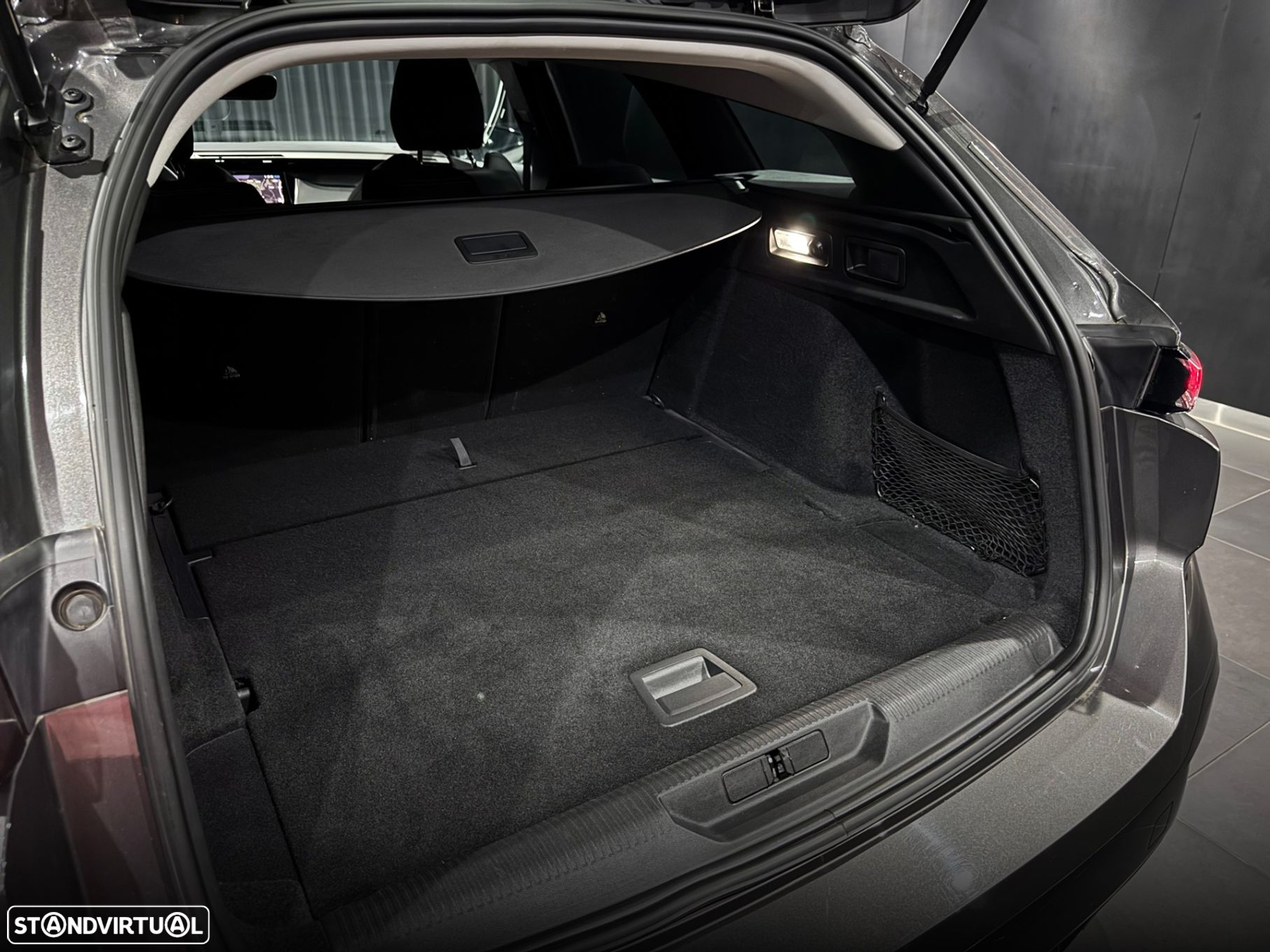 Peugeot 308 SW 1.5 BlueHDi Allure Pack EAT8 - 38