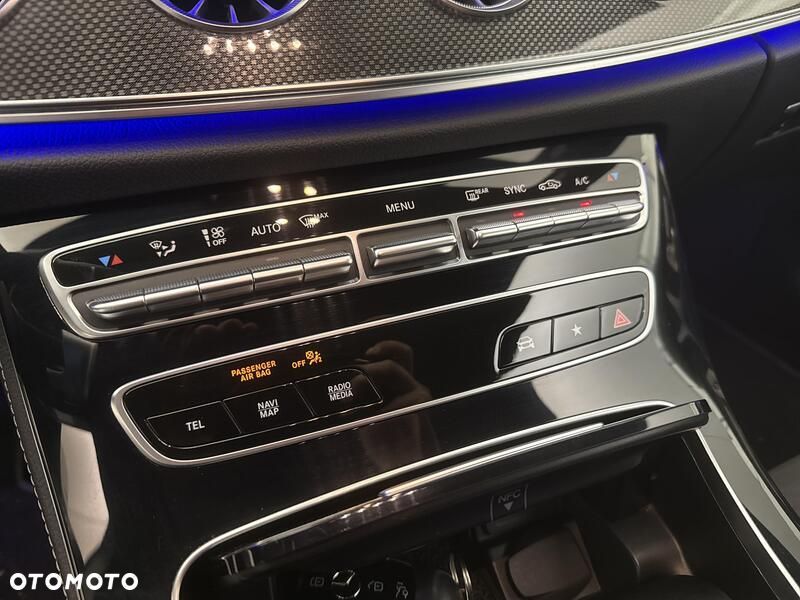 Mercedes-Benz Klasa E 220 d 4-Matic AMG - 20