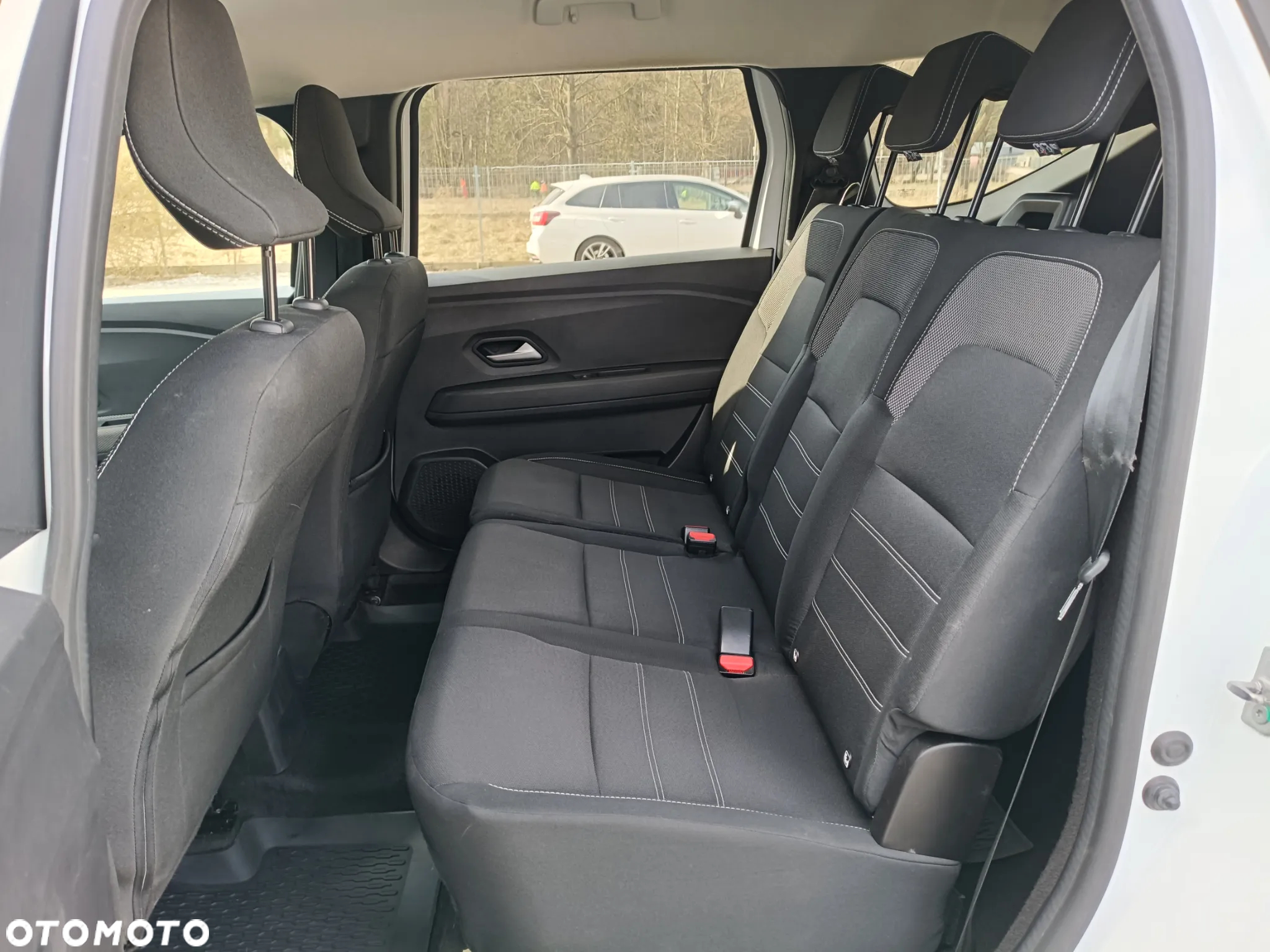 Dacia Jogger 1.0 TCe Expression 7os - 14