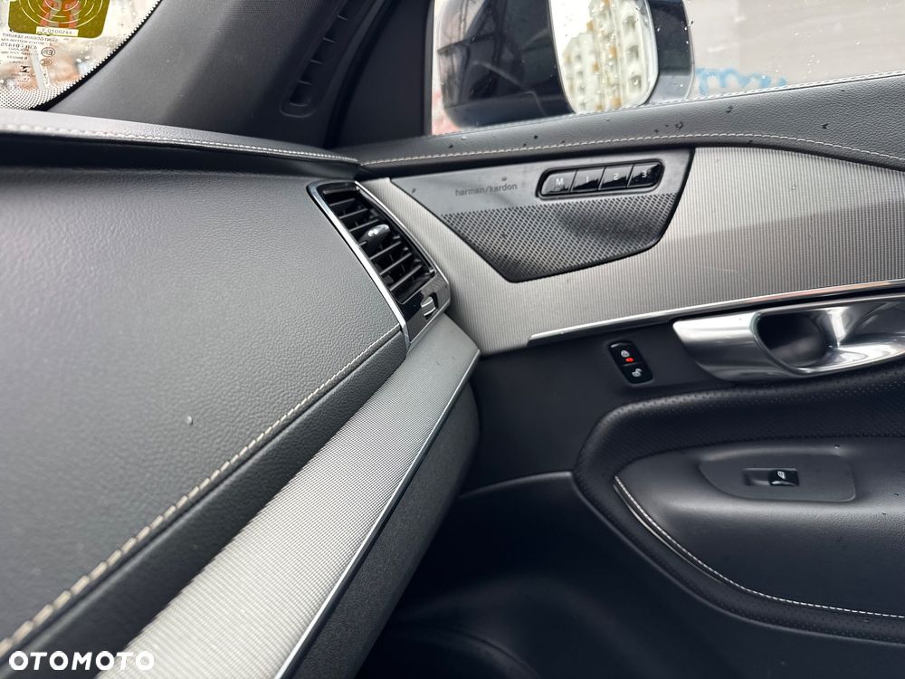 Volvo XC 90 - 18