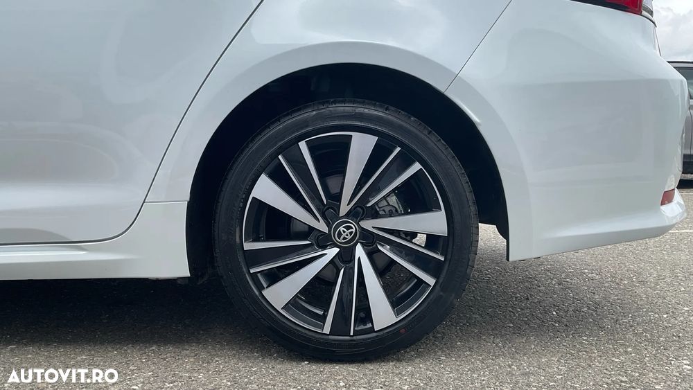 Toyota Corolla 1.8 HSD Dynamic - 17