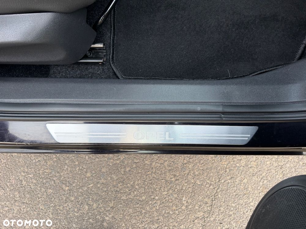 Opel Corsa 1.4 16V Active - 19