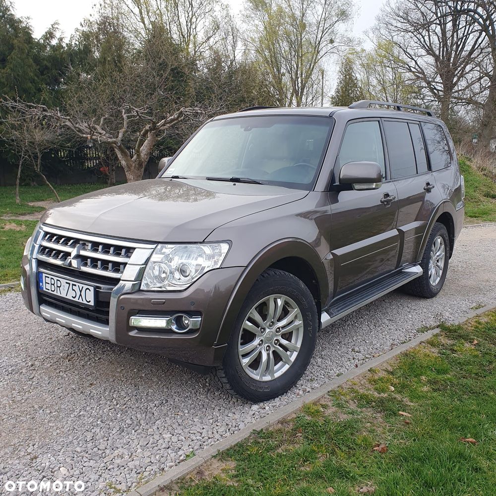 Mitsubishi Pajero - 2