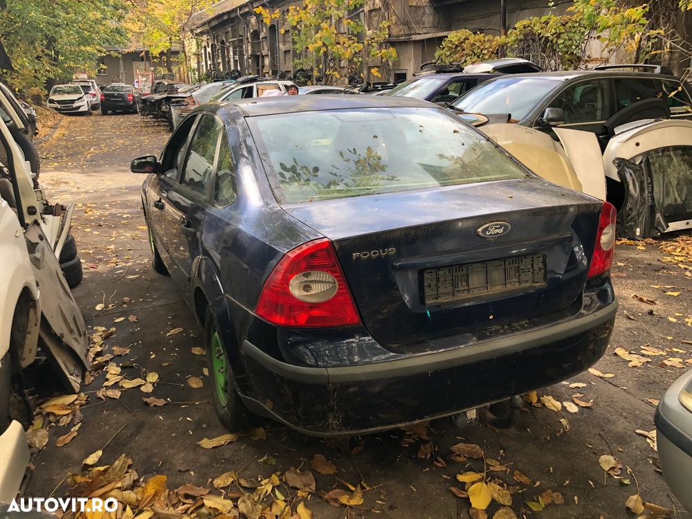 Dezmembrez Ford Focus II non facelift benzina albastru 2006 - 5