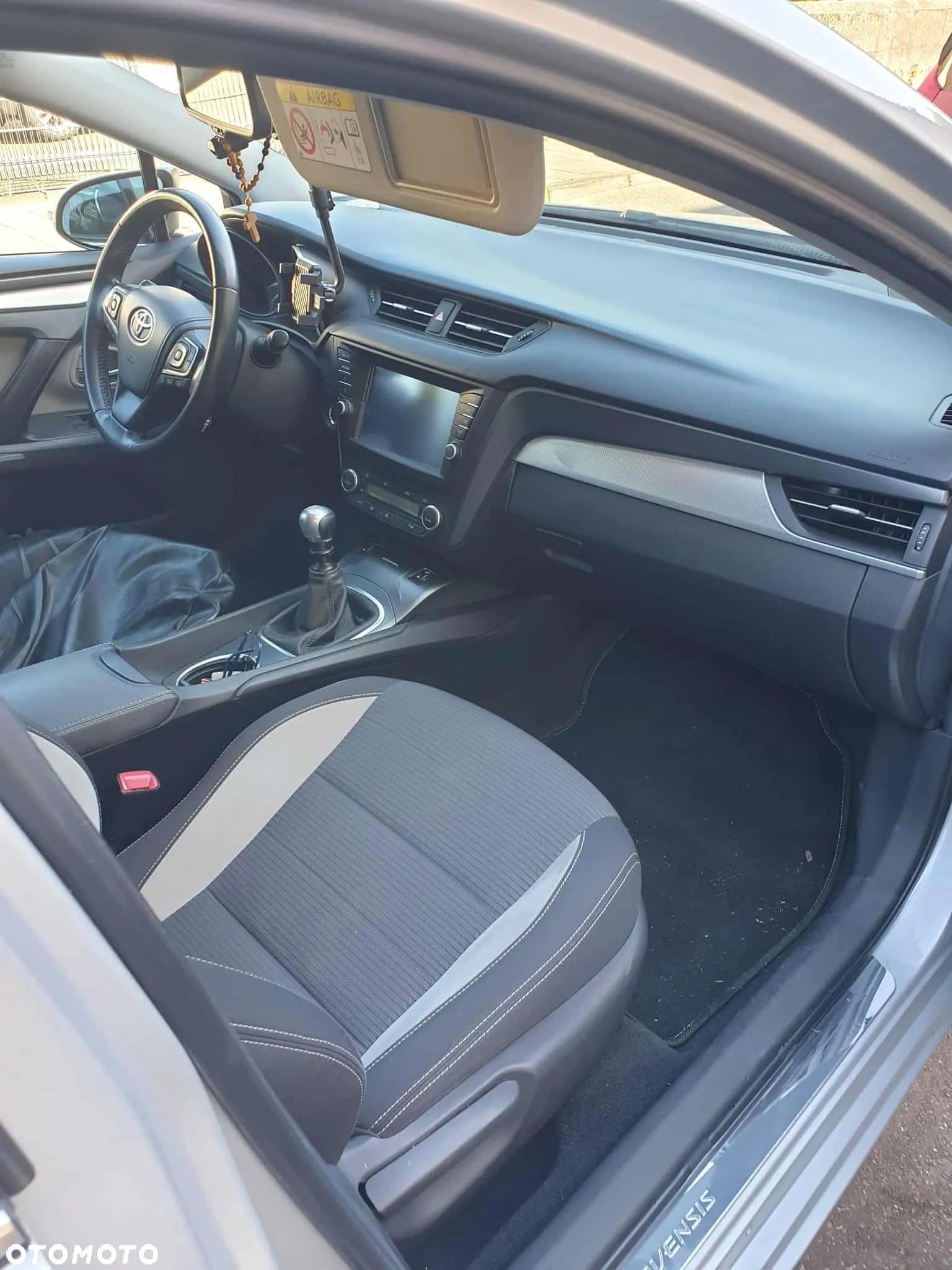 Toyota Avensis - 9