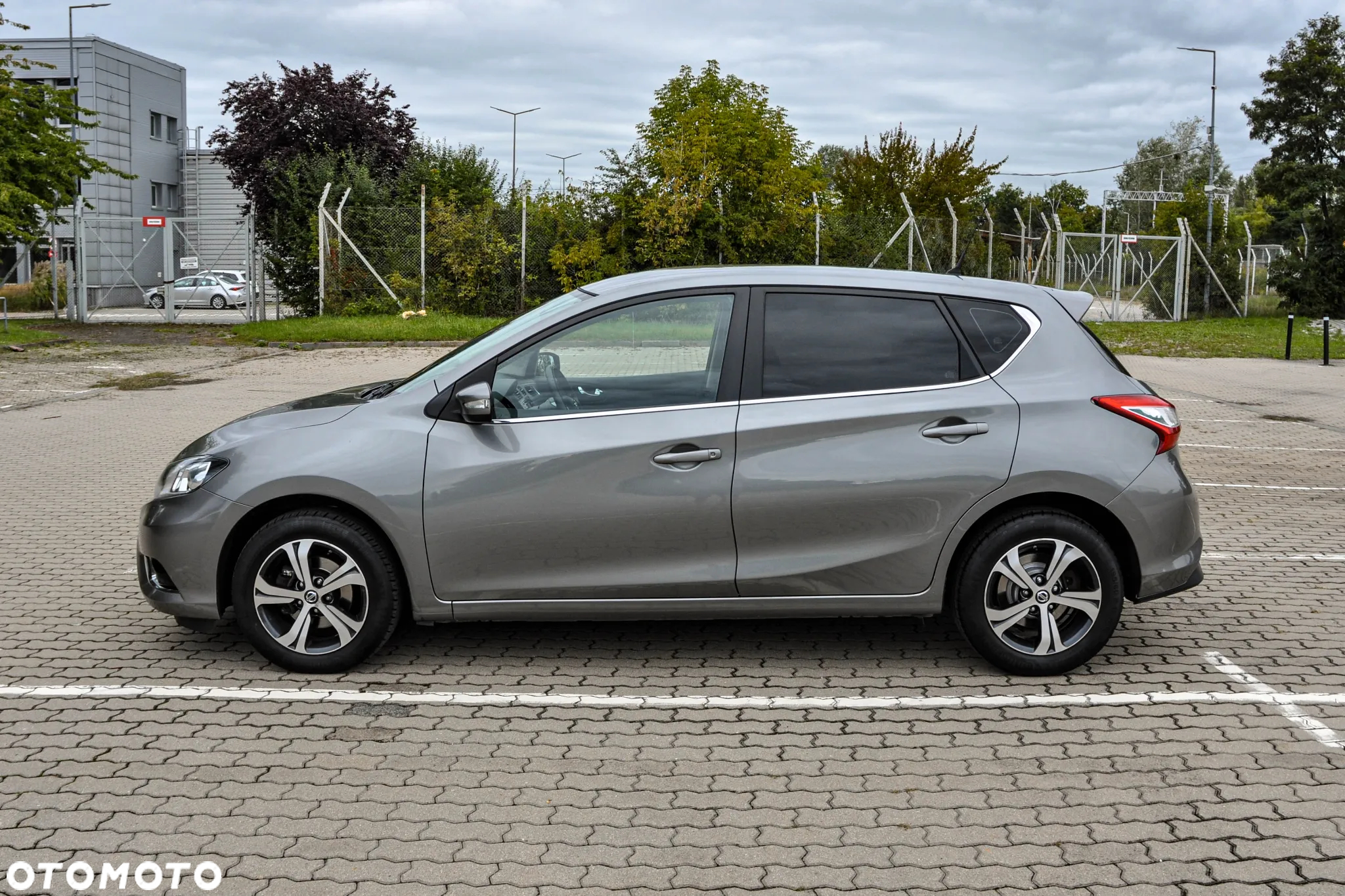 Nissan Pulsar - 2
