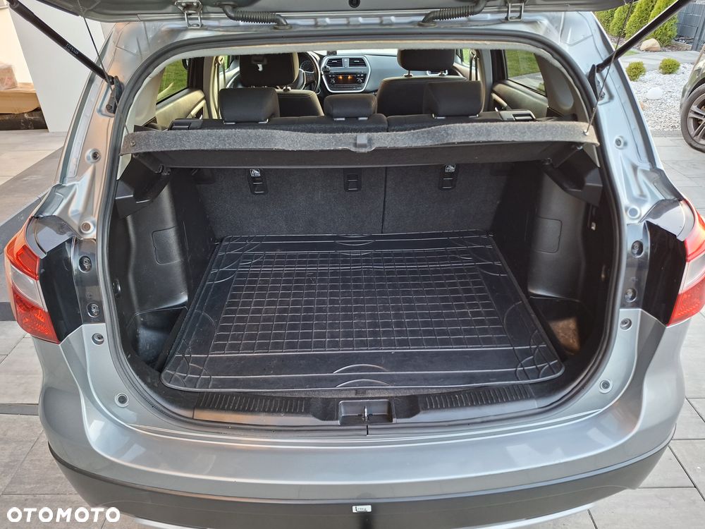 Suzuki SX4 S-Cross - 12