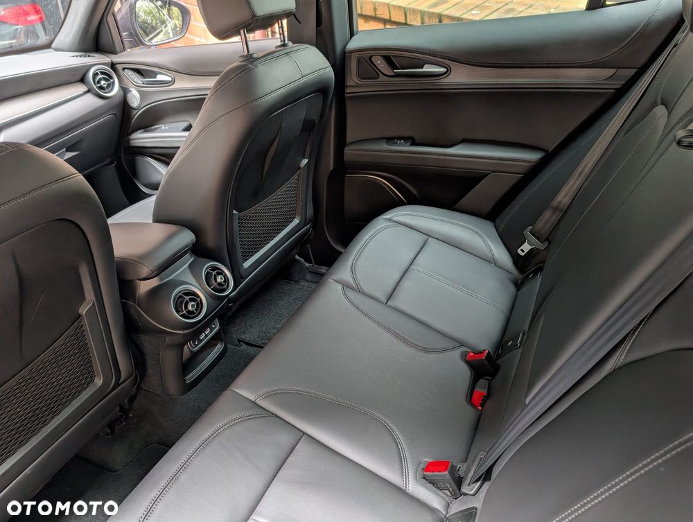 Alfa Romeo Stelvio 2.0 Turbo TI Q4 - 31