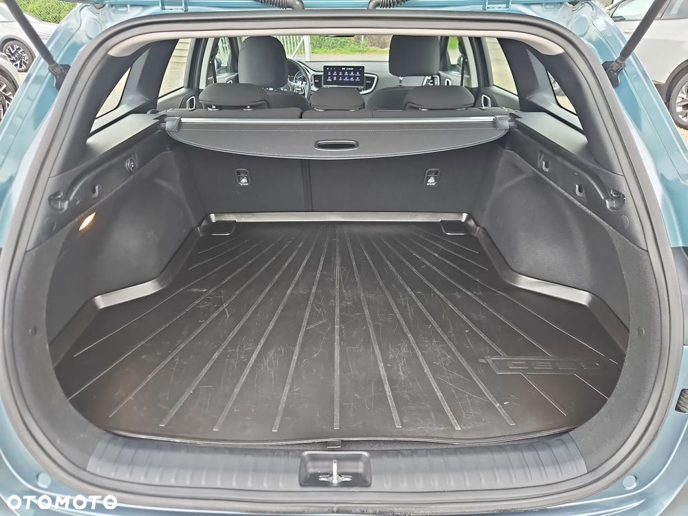 Kia Ceed 1.5 T-GDI M DCT - 21
