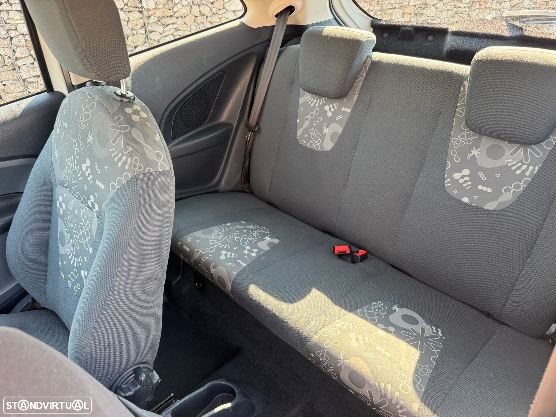 Ford KA 1.2 City - 12