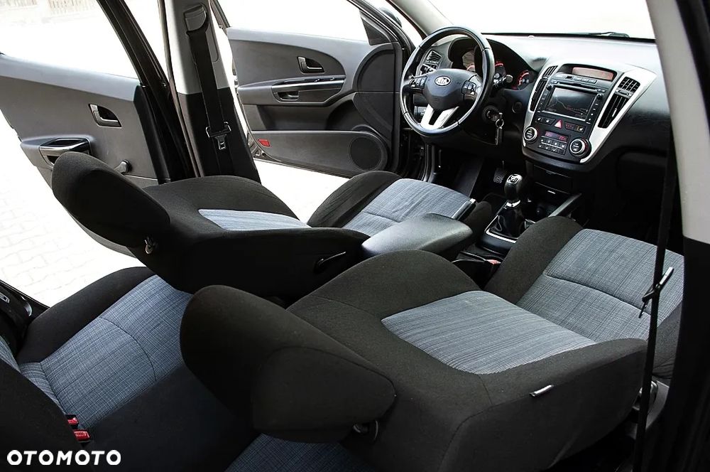 Kia Ceed 1.6 CVVT Dream-Team Edition - 30