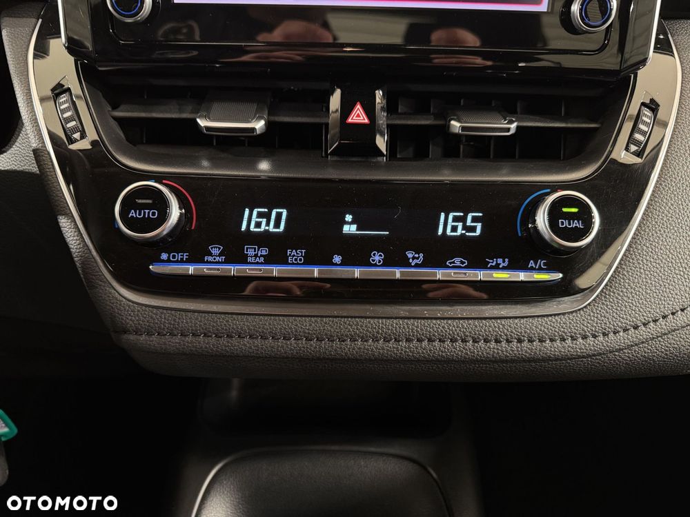 Toyota Corolla - 24