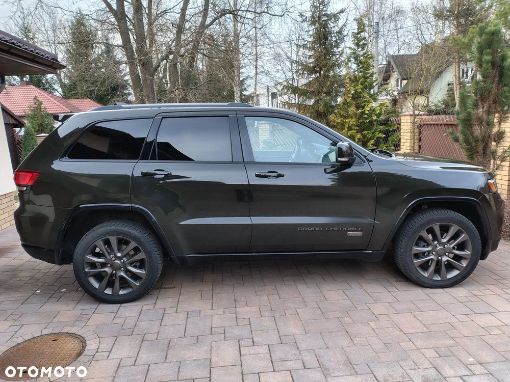 Jeep Grand Cherokee - 14