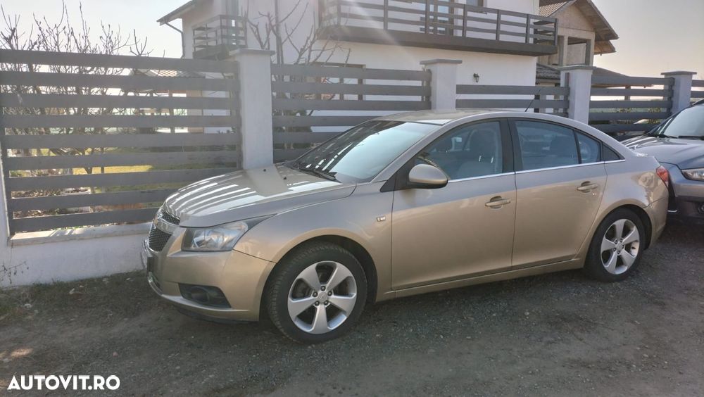 Chevrolet Cruze 1.8 Ecotec LT+ - 4