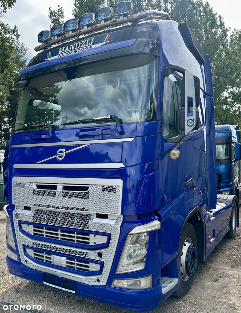 Volvo FH4 500 GLOB XXL I-SHIFT SPOJLERY KLIMA WENASTO LODÓWKA 2xALUTANK ORUROWANIE Z HALOGENAMI EURO 6 2014r - 3