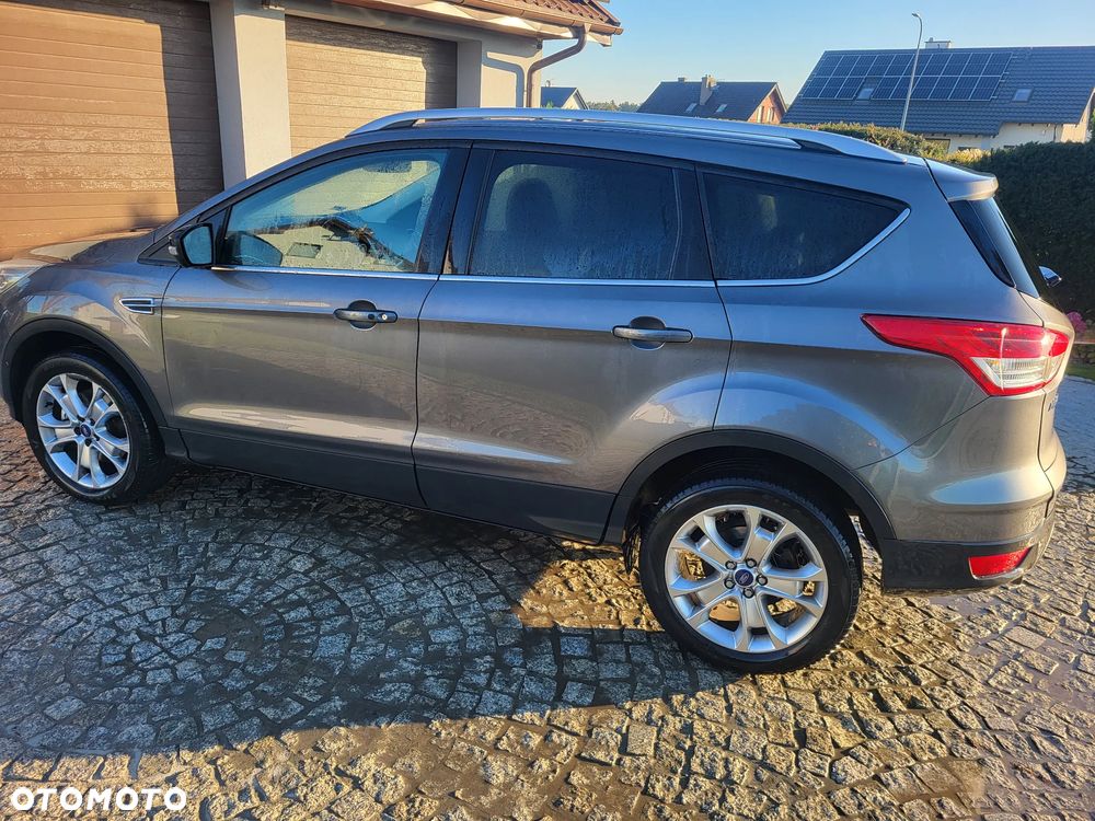 Ford Kuga 2.0 TDCi 4WD Titanium - 4