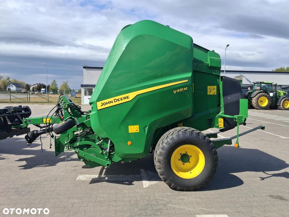 John Deere V451M - 2