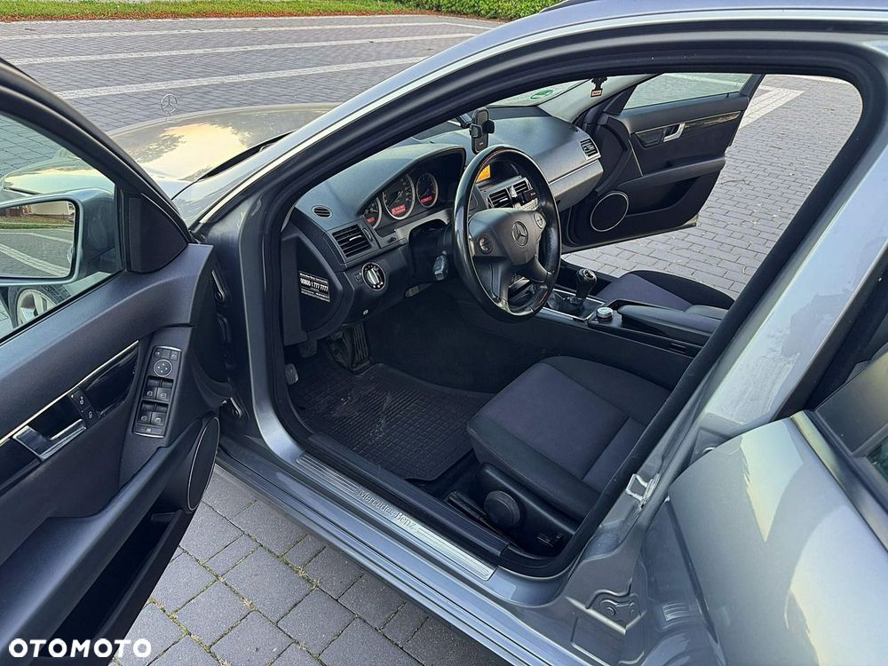 Mercedes-Benz Klasa C 200 CDI Classic - 20