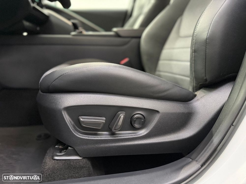 Toyota C-HR 1.8 Hybrid Square Collection - 26