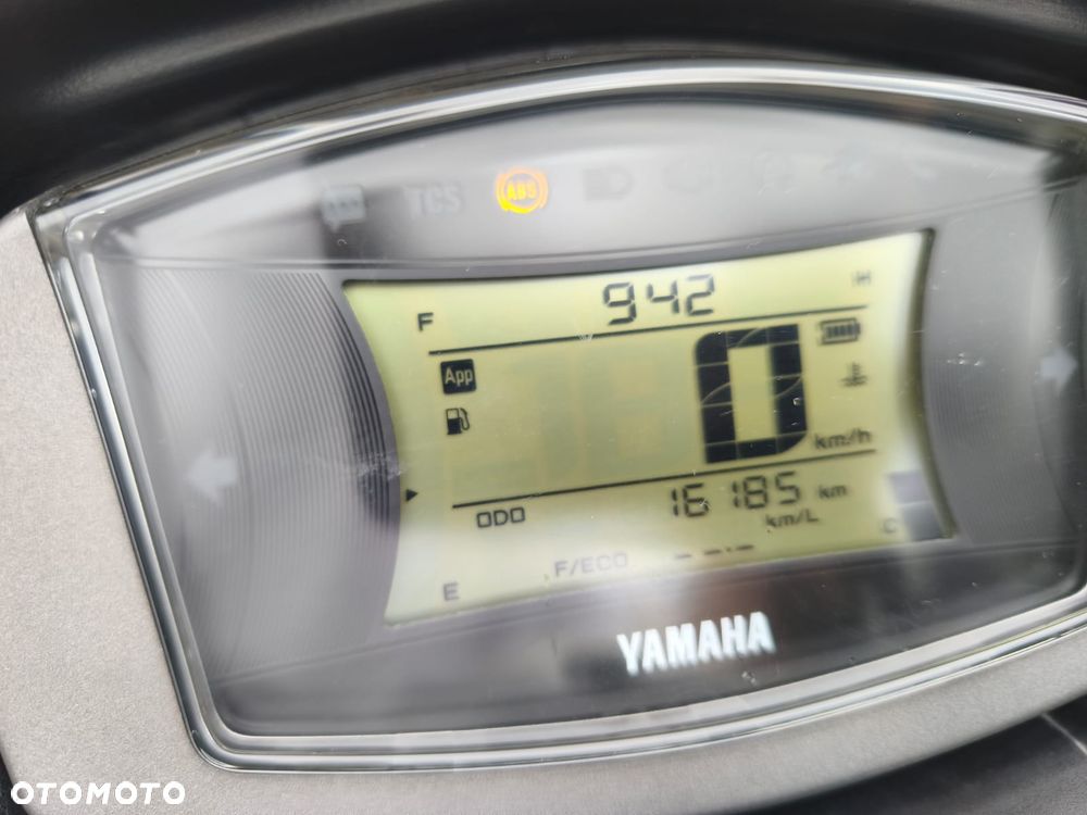 Yamaha NMAX - 7