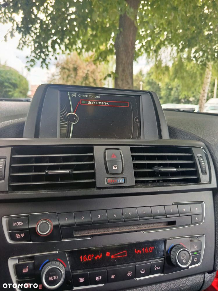 BMW Seria 1 116d EfficientDynamics Sport Line - 10