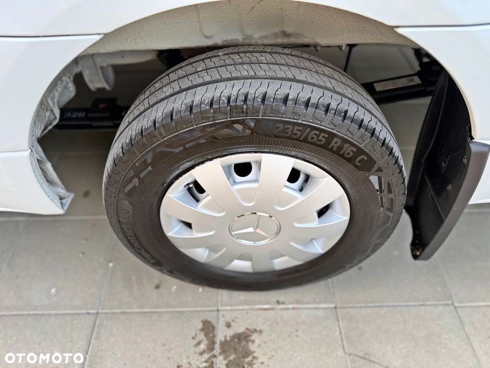 Mercedes-Benz Sprinter 907.235 - 28
