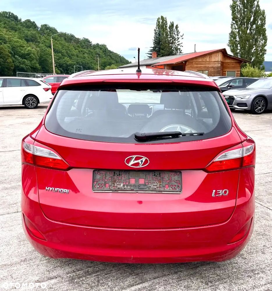 Hyundai i30 1.6 Classic + - 6