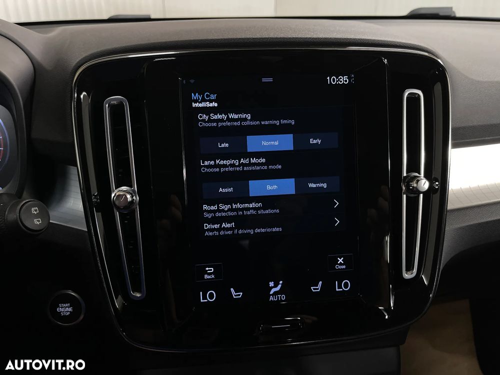 Volvo XC 40 B4 AT8 AWD Mild Hybrid Momentum Pro - 19