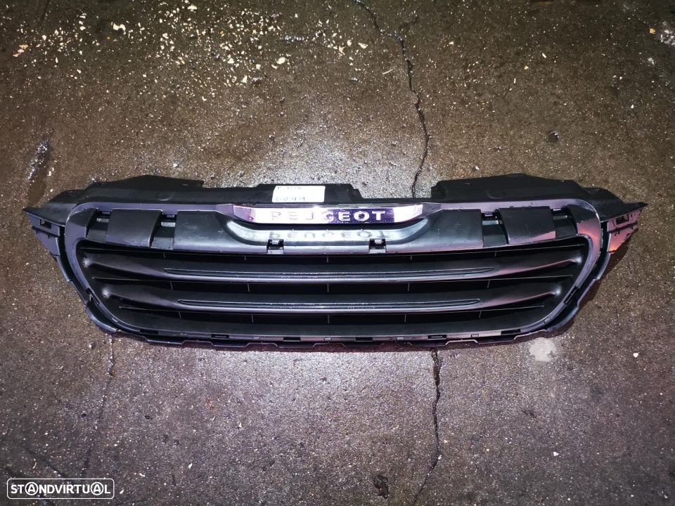 PEUGEOT 108 GRELHA FRENTE PARA CHOQUES - G049 - 1